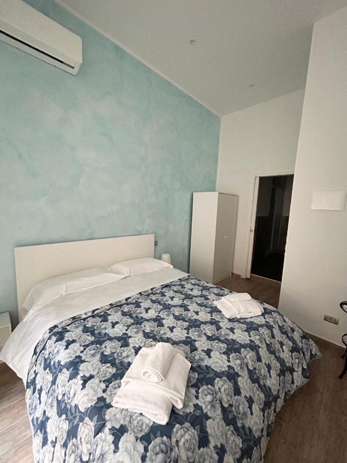 那不勒斯 Savastano House Duomo酒店 外观 照片