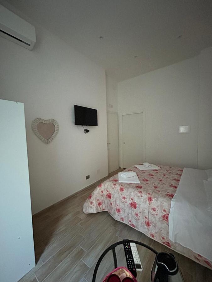 那不勒斯 Savastano House Duomo酒店 外观 照片